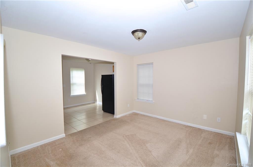 610 South Hoskins Road Charlotte, NC 28208 - Photo 5 of 13
