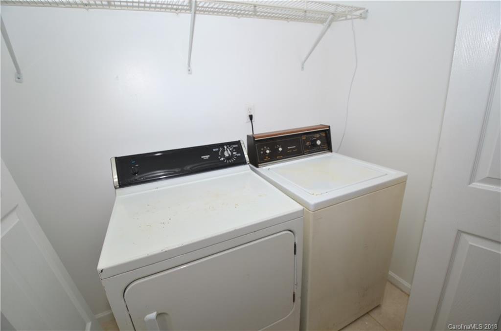 610 South Hoskins Road Charlotte, NC 28208 - Photo 9 of 13