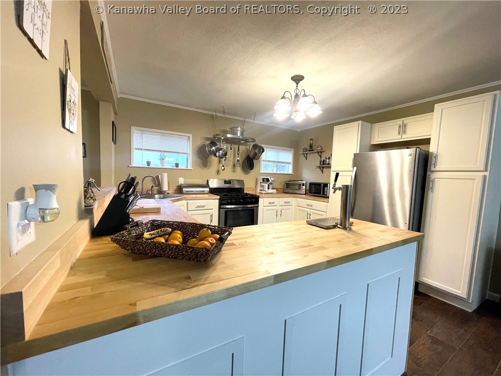 1038 Clay Road Spencer, WV 25276 - Photo 11 of 40 Gallery Image 11