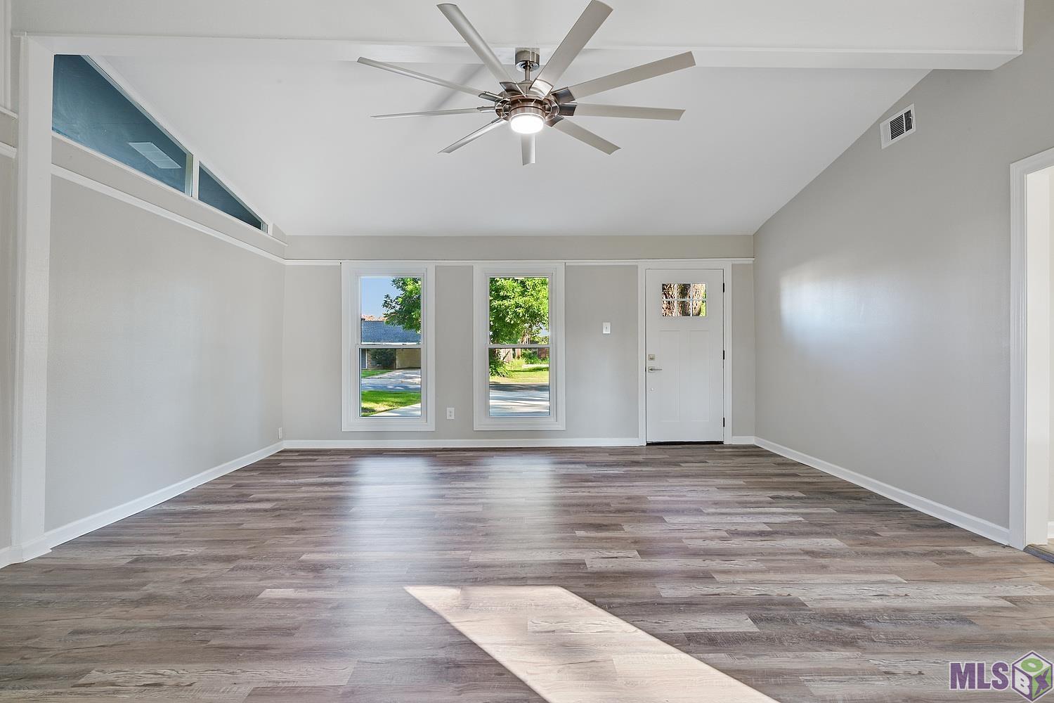 3825 Partridge Lane Baton Rouge, LA 70809 - Photo 3 of 15 Living Room