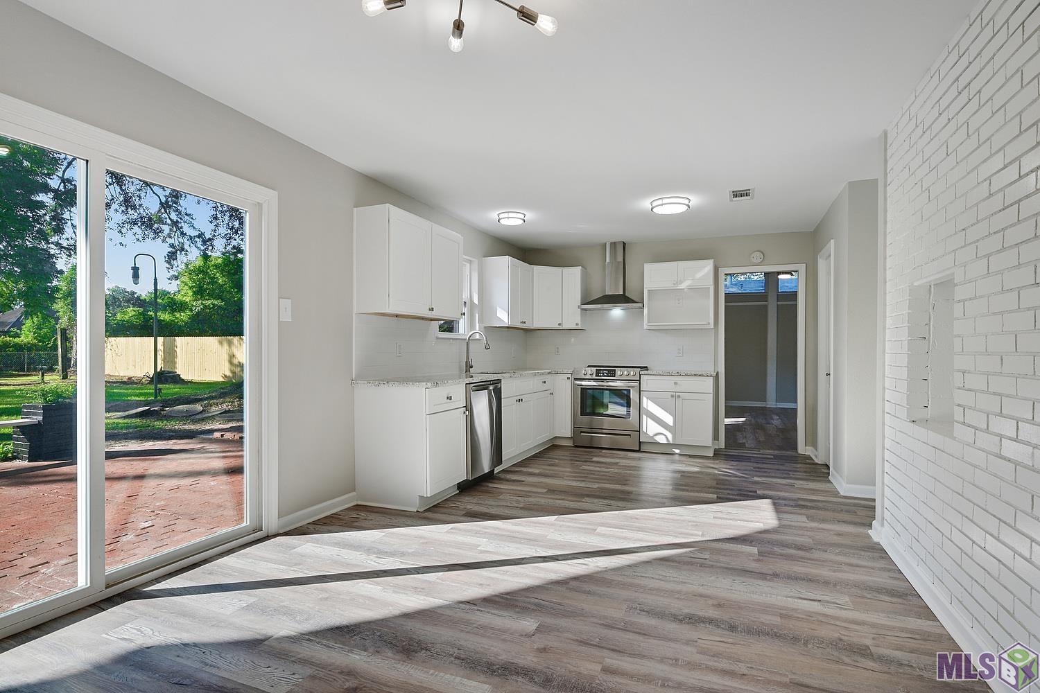 3825 Partridge Lane Baton Rouge, LA 70809 - Photo 5 of 15 Kitchen & Dining Room View