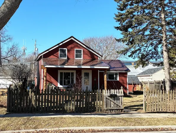 $244,900 | 308 South Superior Street, De Pere, WI 54115
