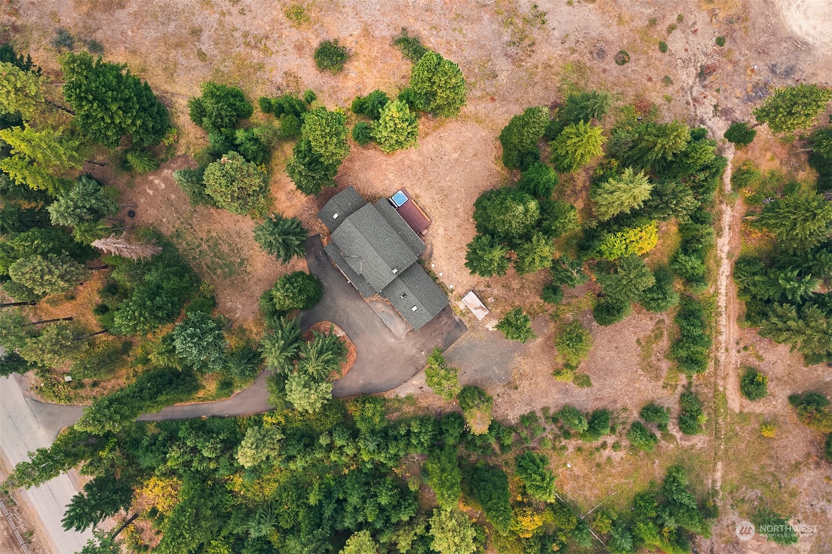111 Chandler Road Cle Elum, WA 98922 - Photo 34 of 36 an aerial view of a houses with yard