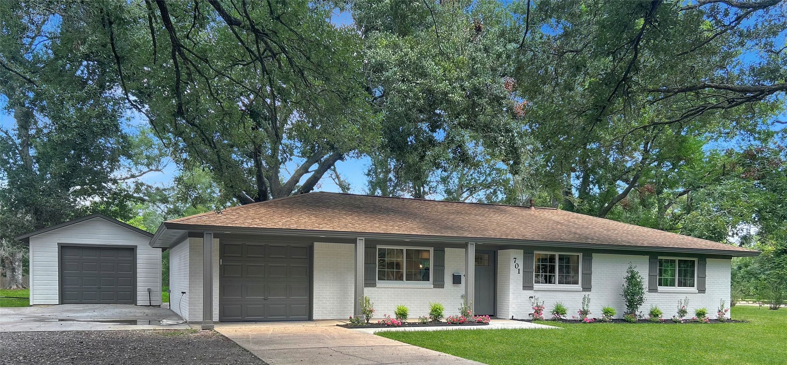 701 Cannan Drive Angleton, TX 77515 - Photo 16 of 16