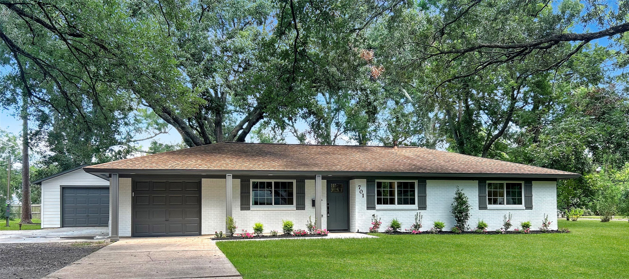 701 Cannan Drive Angleton, TX 77515 - Photo 25 of 25