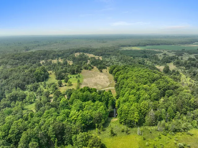 $675,000 | 4353 East 6 Mile Road, Luther, MI 49656