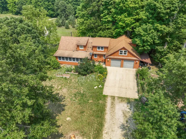 $675,000 | 4353 East 6 Mile Road, Luther, MI 49656