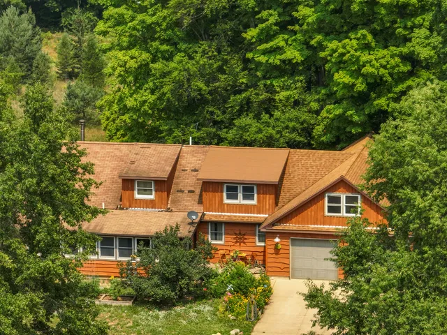 $675,000 | 4353 East 6 Mile Road, Luther, MI 49656