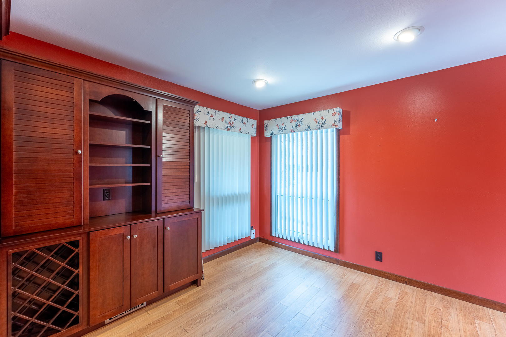 212 Kane Drive Herrin, IL 62948 - Photo 15 of 44 an empty room with wooden floor and windows