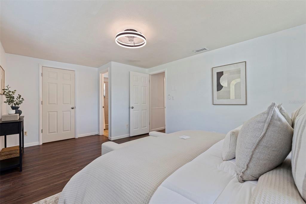 8536 Quail Road Seminole, FL 33777 - Photo 16 of 34 Gallery Image 16