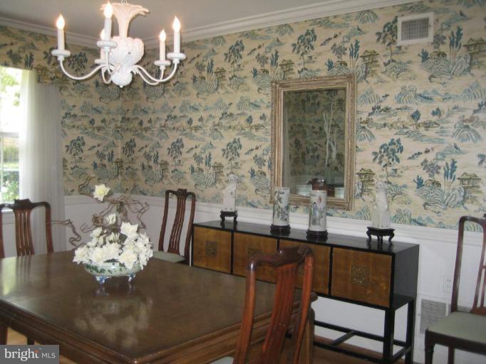 7100 Marlan Drive Alexandria, VA 22307 - Photo 9 of 27 Dining Room #2