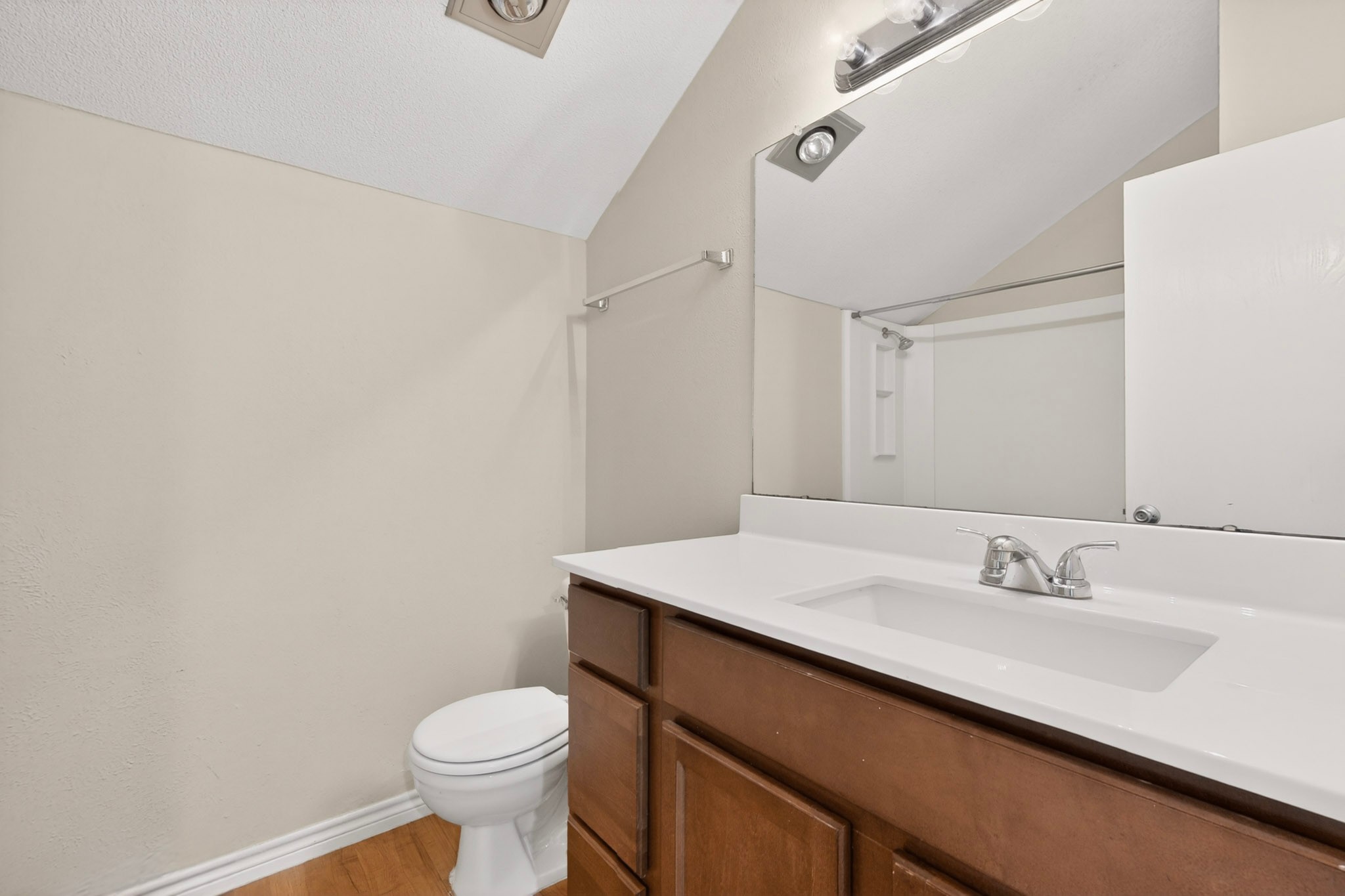 12711 Rampart Street Austin, TX 78727 - Photo 35 of 39 Upstairs Bathroom