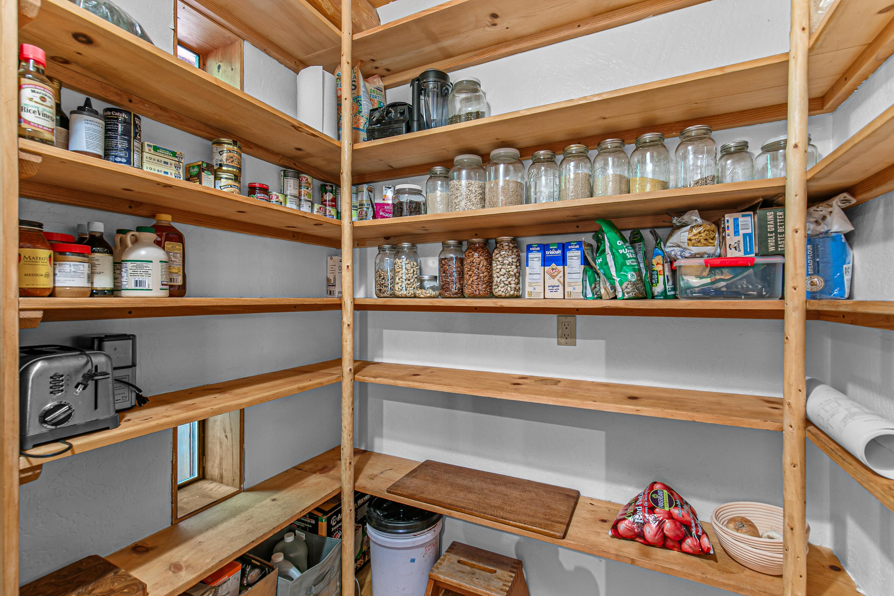 3496 East Fork Road Williams, OR 97544 - Photo 14 of 97 pantry