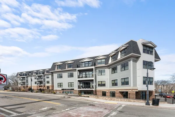 $799,000 | 131 Eliot Street, Unit 311, Milton, MA 02186