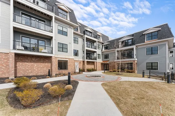 $799,000 | 131 Eliot Street, Unit 311, Milton, MA 02186