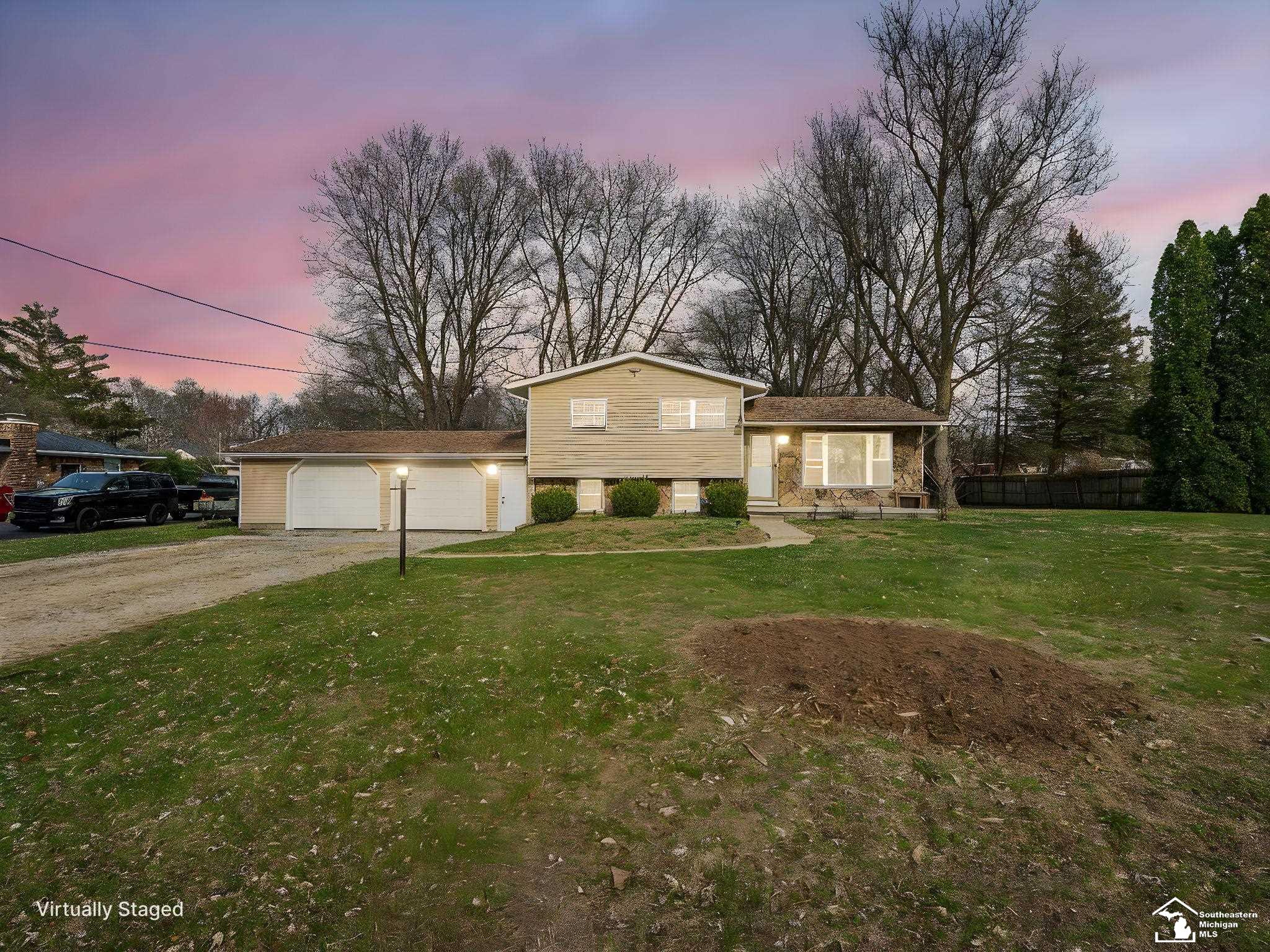 8872 Woodside Drive Temperance, MI 48182 - Photo 2 of 27