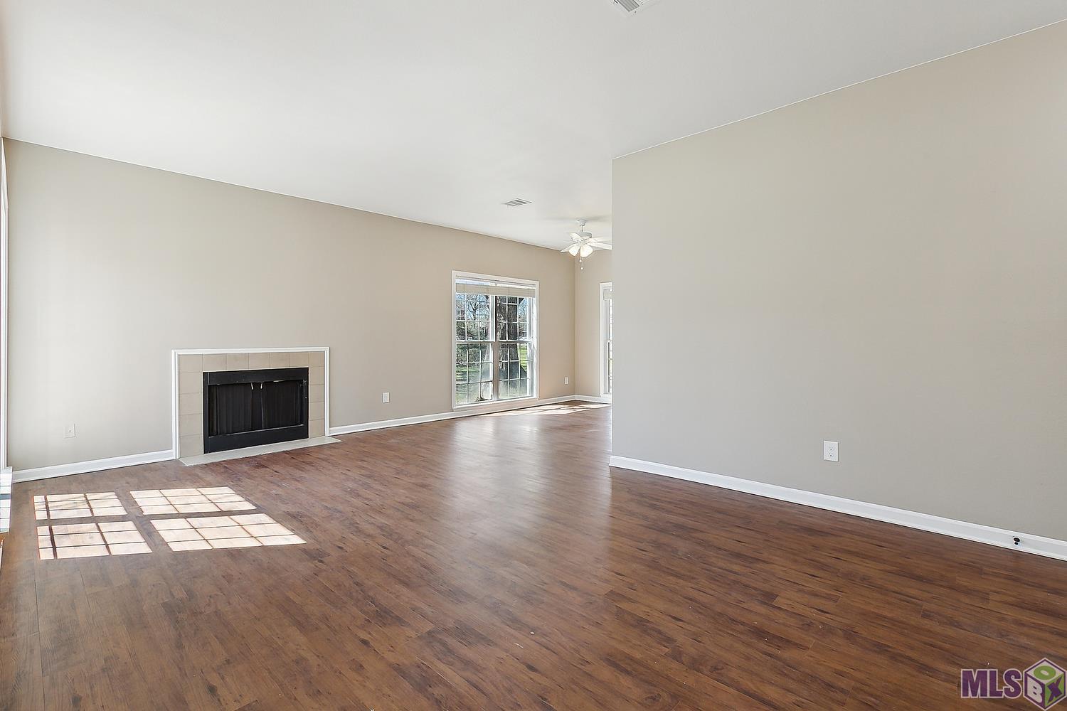 7312 North Jefferson Pl Circle, Unit A Baton Rouge, LA 70809 - Photo 3 of 17