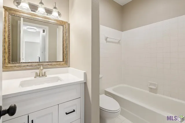 $159,000 | 7312 North Jefferson Pl Circle, Unit A, Baton Rouge, LA 70809