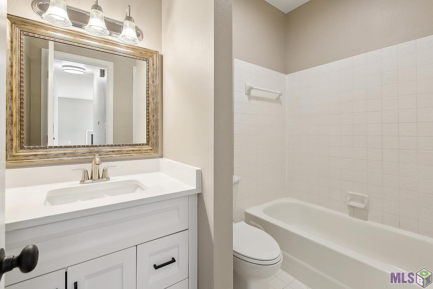 7312 North Jefferson Pl Circle, Unit A Baton Rouge, LA 70809 - Photo 10 of 17