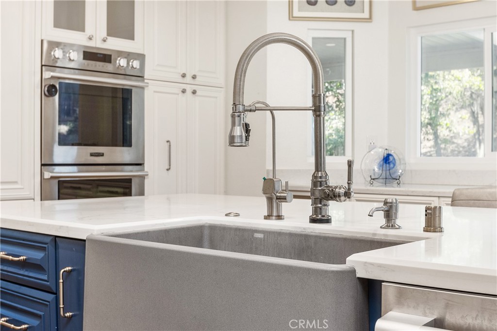 6059 Rio Valle Drive Bonsall, CA 92003 - Photo 14 of 46 Farm sink