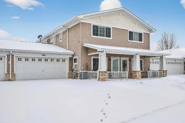 $262,000 | 982 Crossing Way, Delano, MN 55328