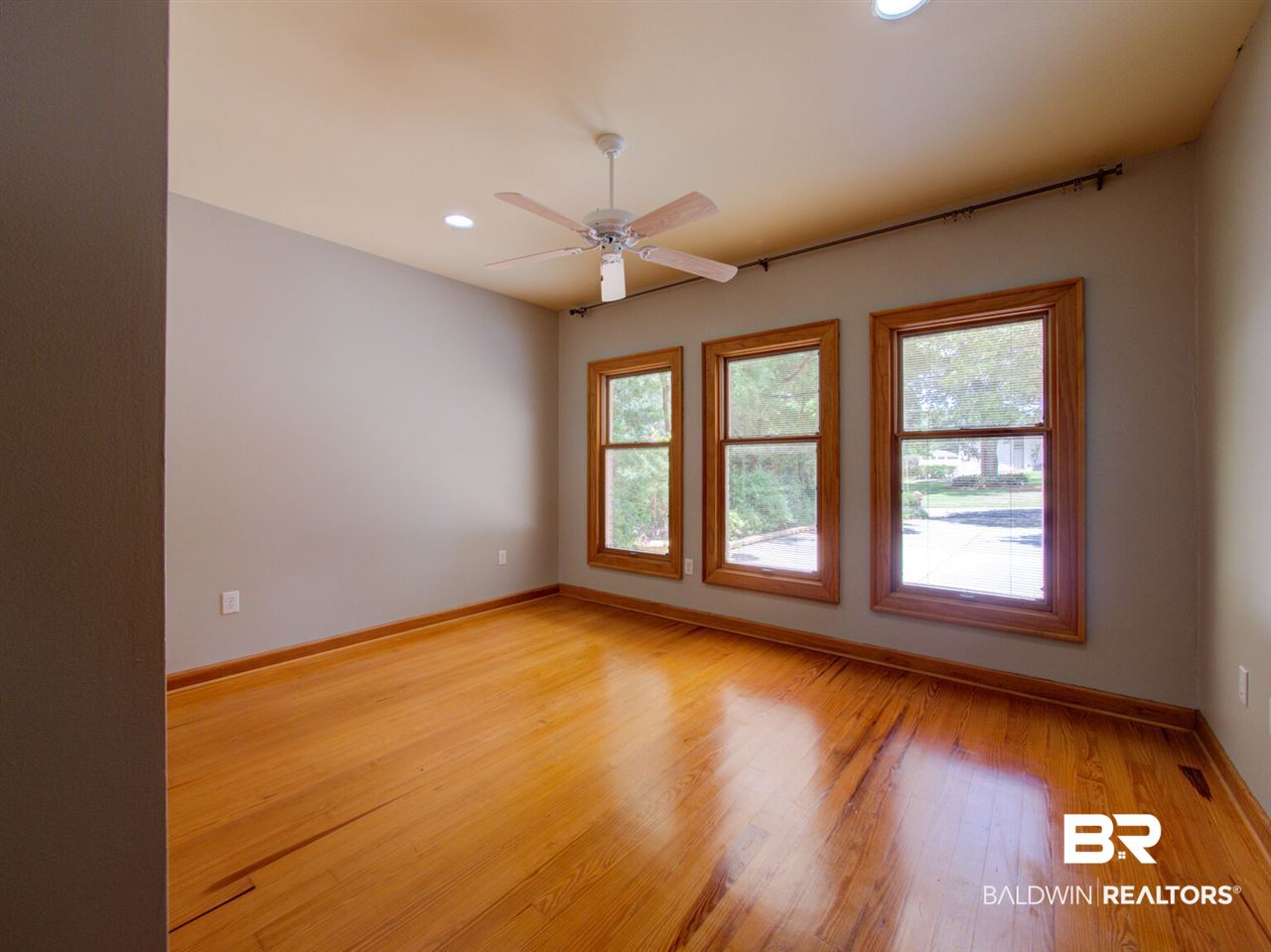 350 Grand Avenue Fairhope, AL 36532 - Photo 27 of 38 Bedroom - West
