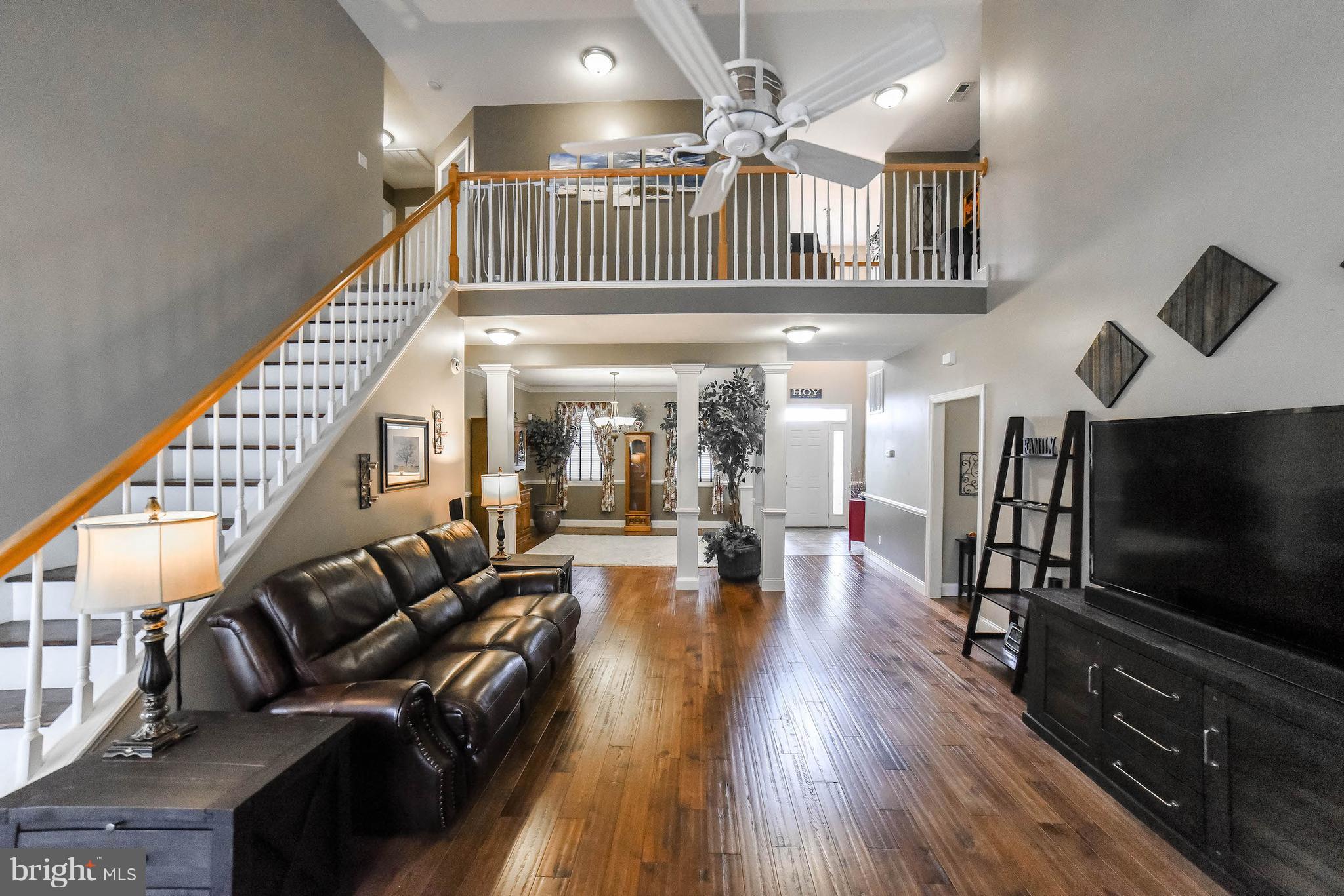 18151 St Jeromes Neck Road Dameron, MD 20628 - Photo 11 of 30 Family room a spacious 15 x 22!