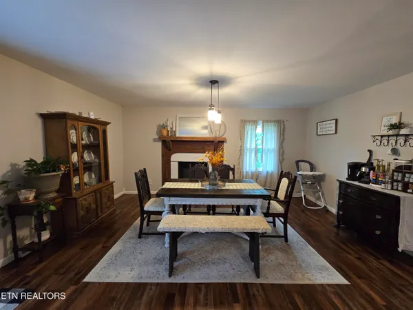 $279,000 | 224 Parkey Road, Ewing, VA 24248