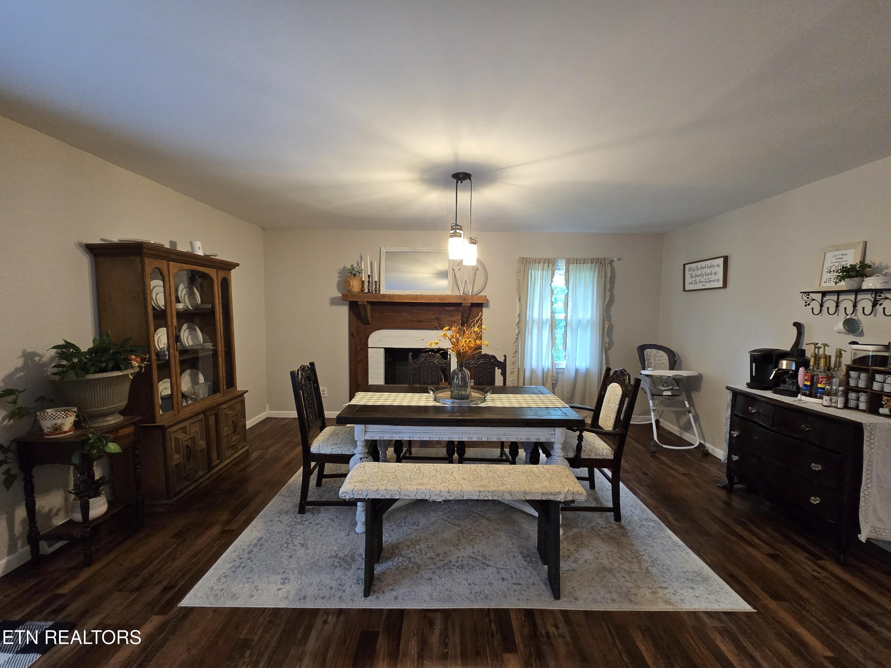 224 Parkey Road Ewing, VA 24248 - Photo 11 of 25 20260429_181300