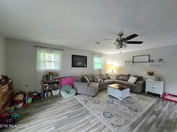 $279,000 | 224 Parkey Road, Ewing, VA 24248