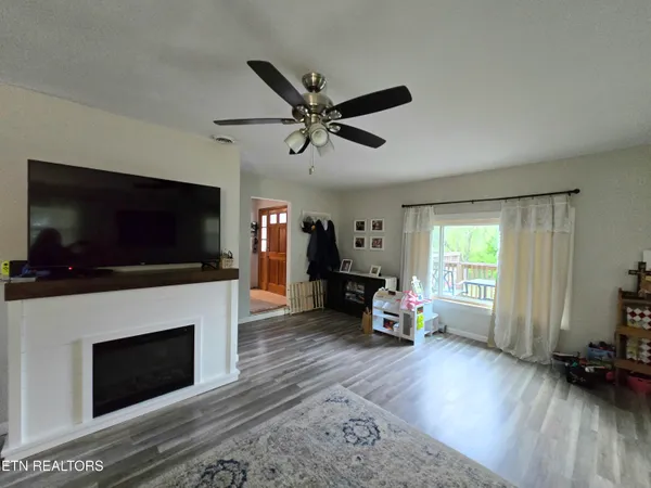 $279,000 | 224 Parkey Road, Ewing, VA 24248