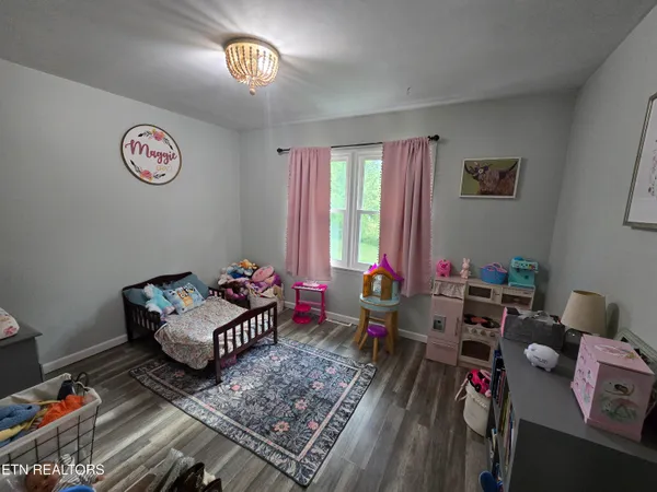 $279,000 | 224 Parkey Road, Ewing, VA 24248
