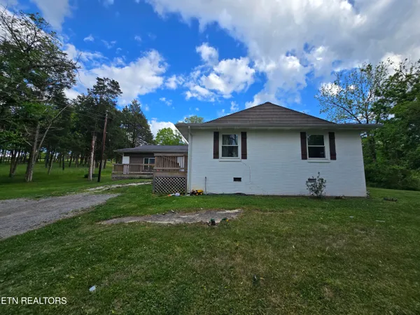 $279,000 | 224 Parkey Road, Ewing, VA 24248
