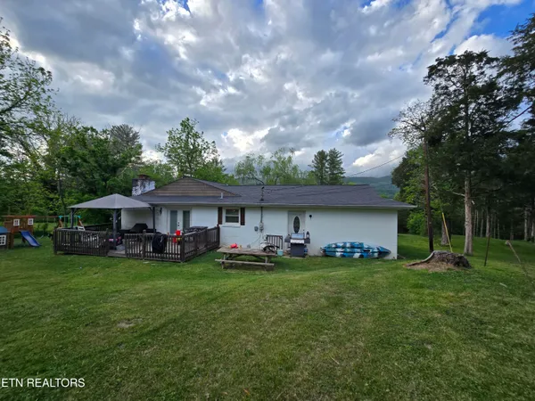 $279,000 | 224 Parkey Road, Ewing, VA 24248