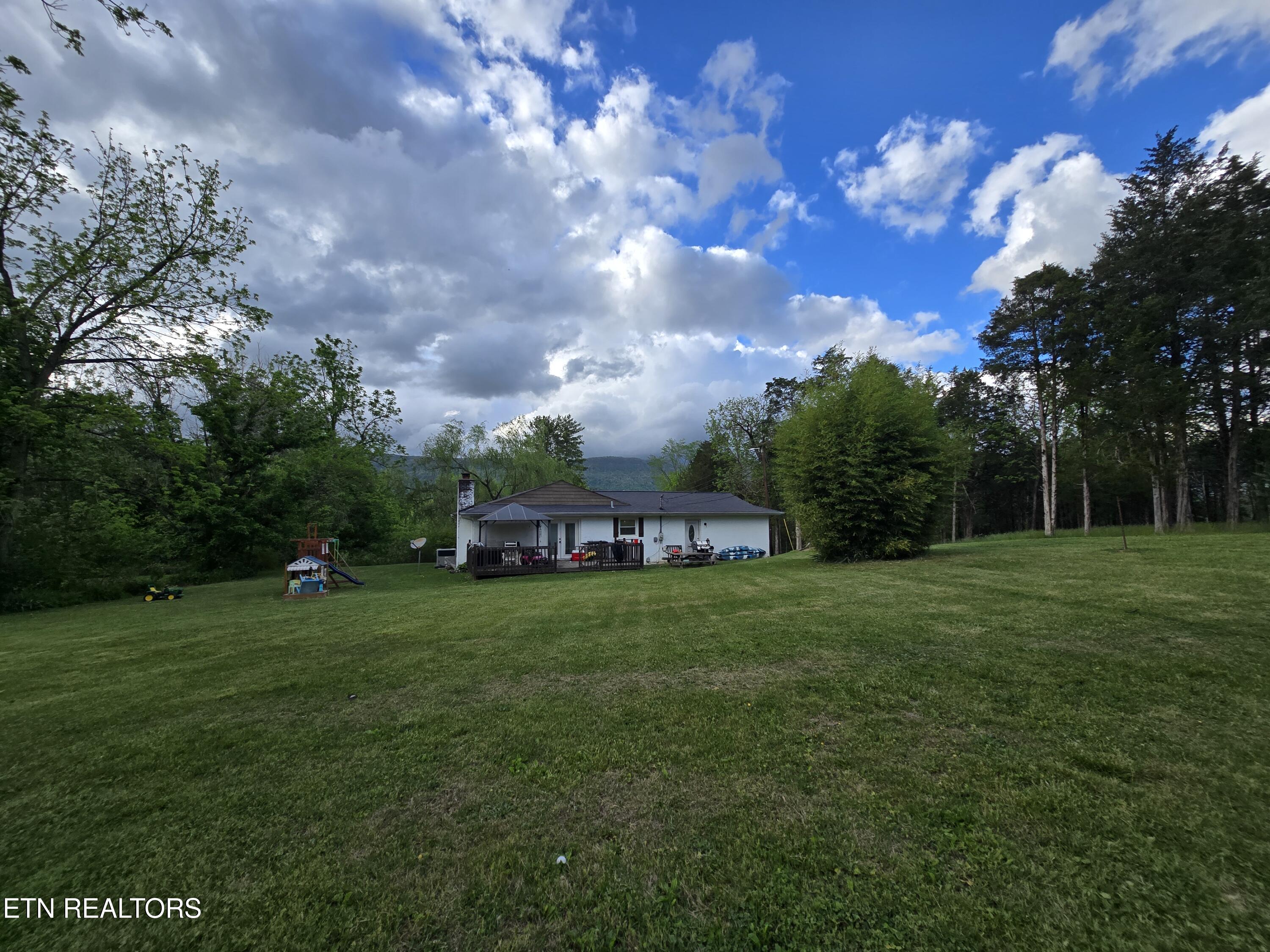 224 Parkey Road Ewing, VA 24248 - Photo 7 of 25 20260429_182155