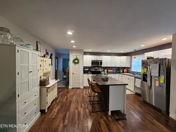 $279,000 | 224 Parkey Road, Ewing, VA 24248