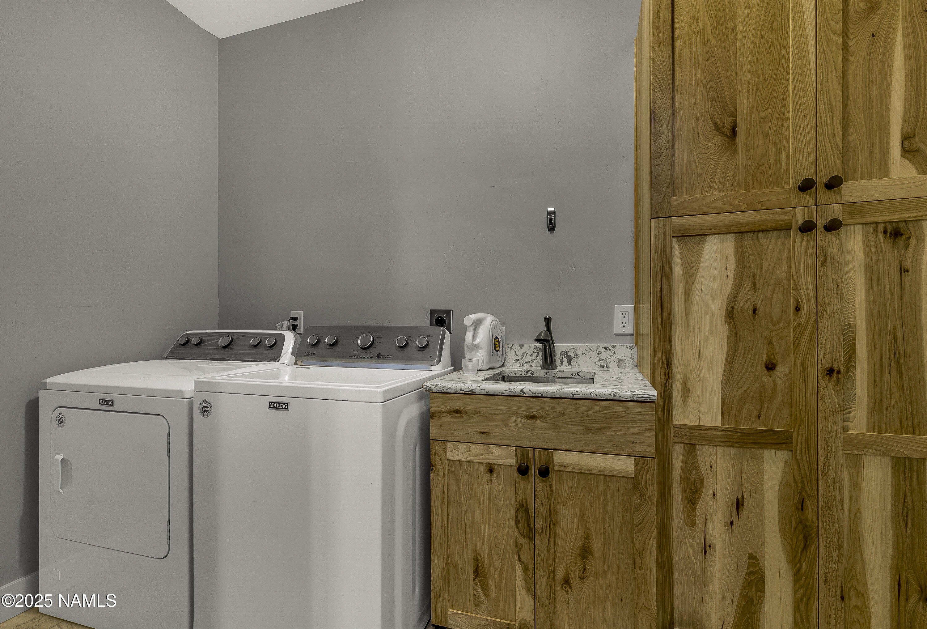 664 Brookline Loop Williams, AZ 86046 - Photo 17 of 31 664-brookline-loop-williams-az-usa-010