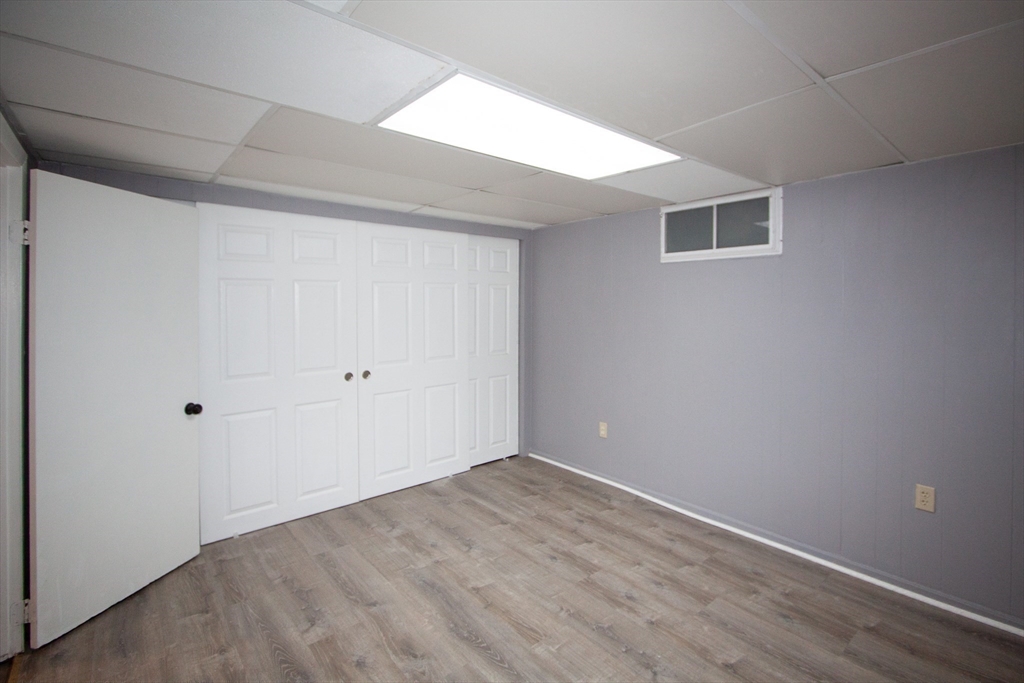 8 Fern Street Worcester, MA 01610 - Photo 6 of 24