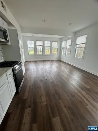 $3,200 | 799 Kearny Avenue, Unit 2, Kearny, NJ 07032