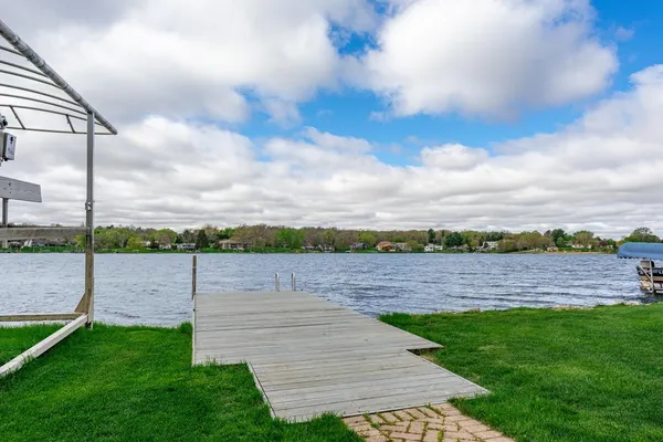 $454,900 | 2235 Breckenboro Road, Lake Summerset, IL 61019