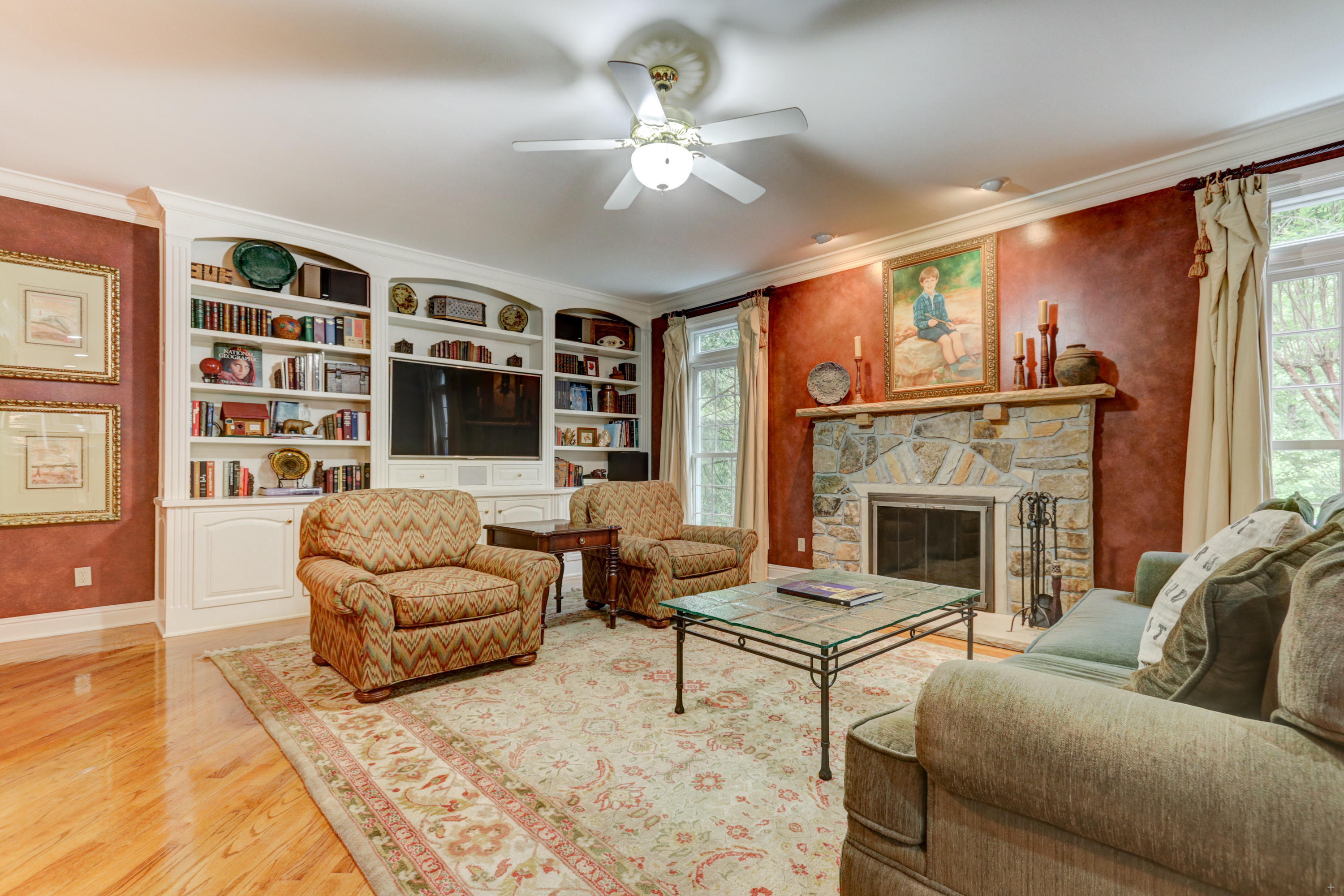 16 Rivers Run Boulevard Oak Ridge, TN 37830 - Photo 21 of 38 16 Rivers Run Family Room