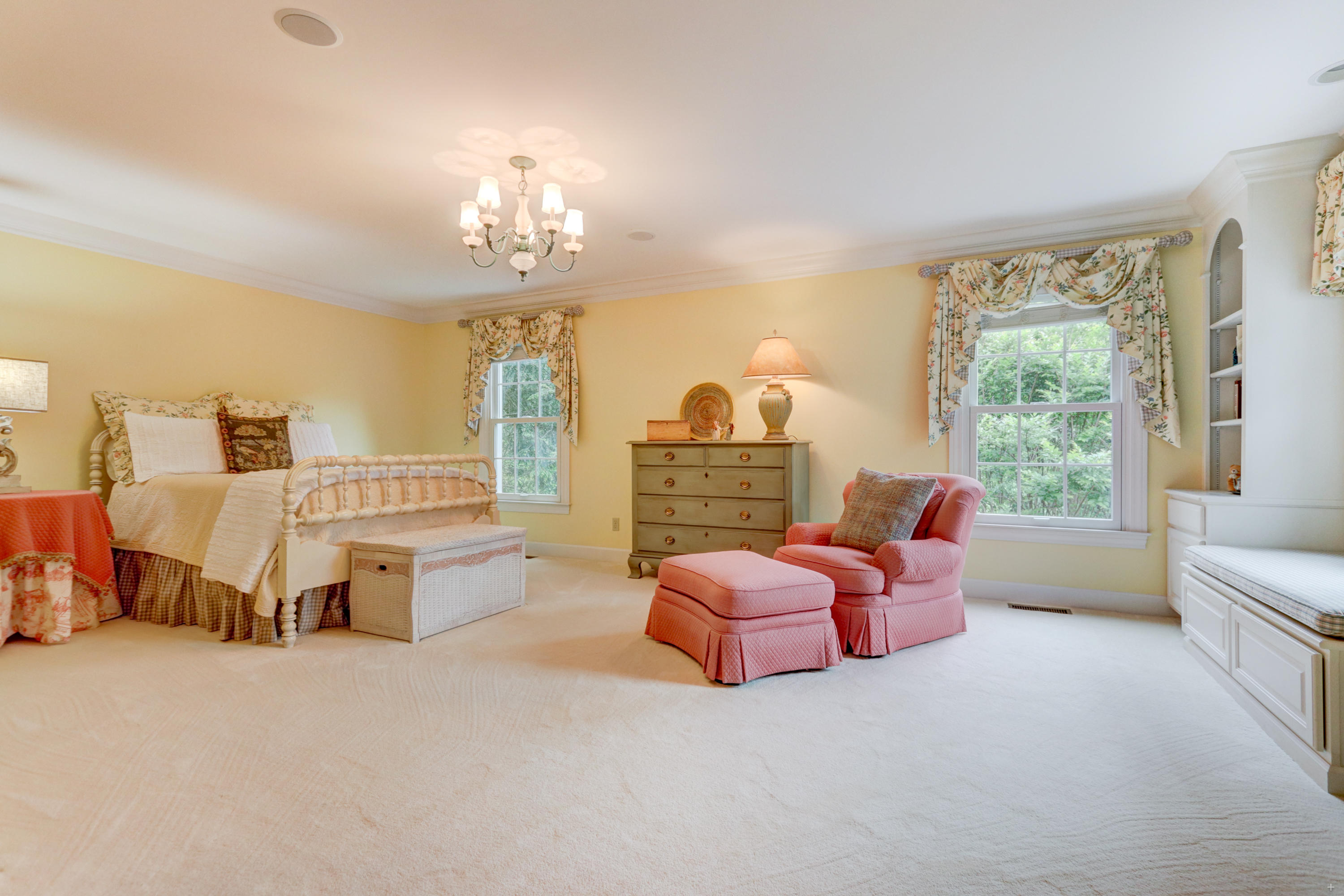 16 Rivers Run Boulevard Oak Ridge, TN 37830 - Photo 27 of 38 Bedroom suite
