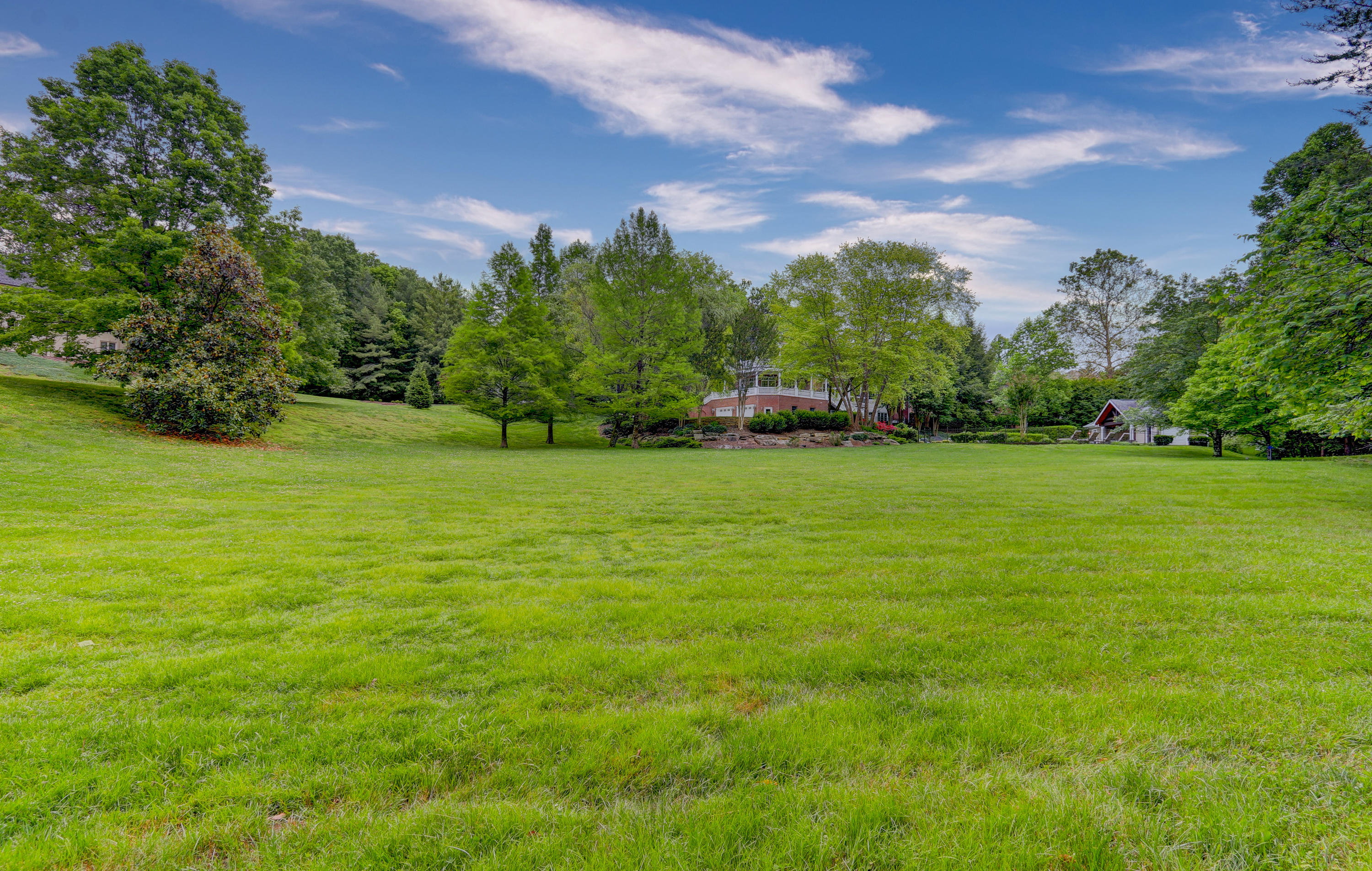 16 Rivers Run Boulevard Oak Ridge, TN 37830 - Photo 6 of 38 Massive Level Side Yard for Entertaining
