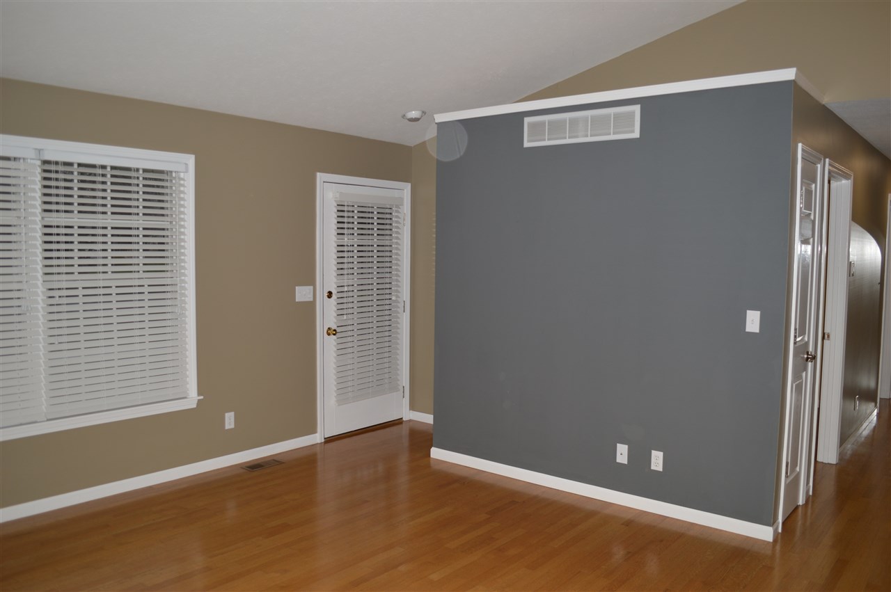 52529 Kenilworth Road South Bend, IN 46637 - Photo 3 of 36 Gallery Image 3