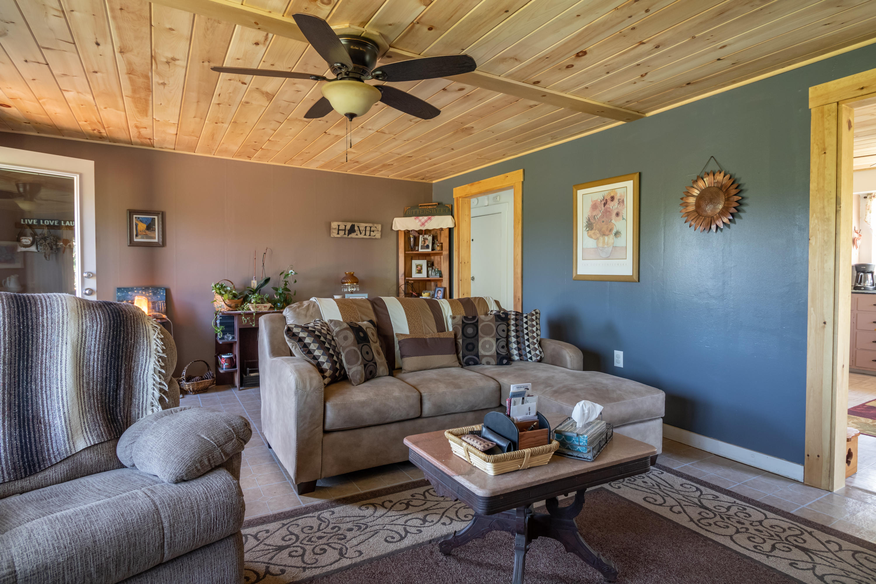 37 Marsh Stream Road Frankfort, ME 04438 - Photo 14 of 43 37 Marsh Stream Road Interiors-15