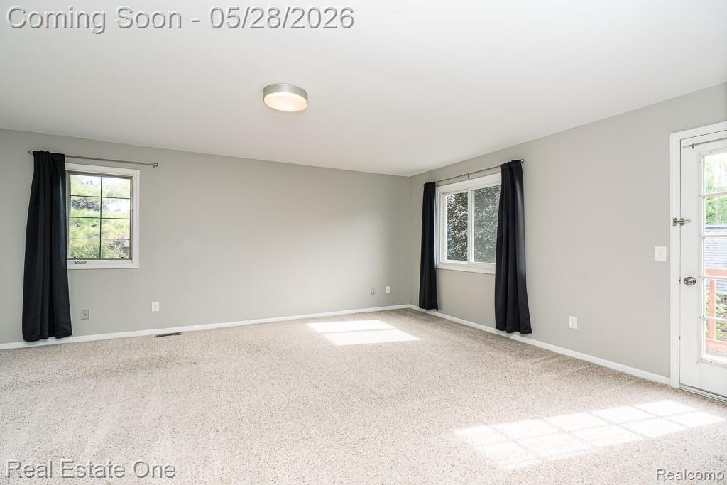 1323 Bembridge Drive Rochester Hills, MI 48307 - Photo 18 of 33