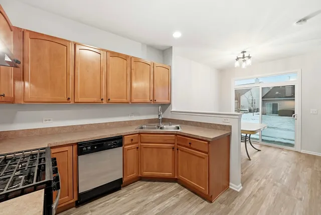 $249,000 | 1462 Legacy Drive, Unit 3154, DeKalb, IL 60115