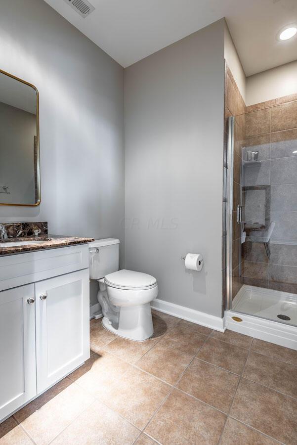 300 West Spring Street, Unit 501 Columbus, OH 43215 - Photo 9 of 19 Hall full bath