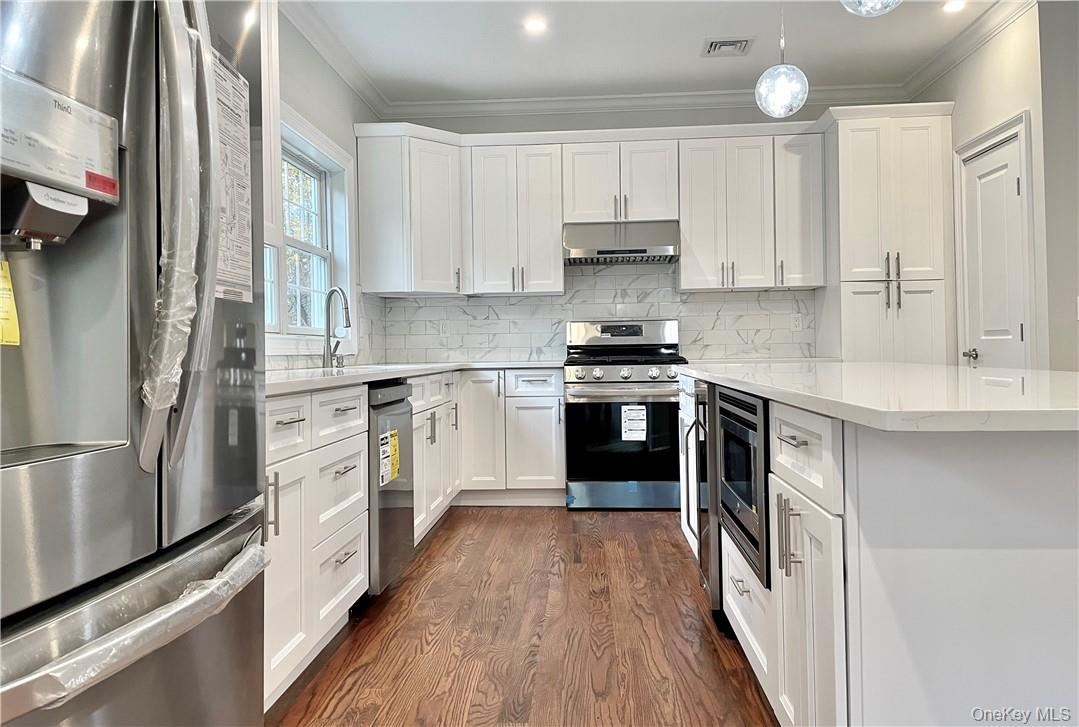 1 Kewanee Road New Rochelle, NY 10804 - Photo 9 of 28