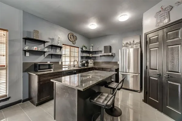 $379,500 | 4547 Buckingham Drive, Grand Prairie, TX 75052
